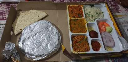 Om Pratiksha Residency food