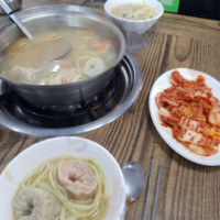 동천해물칼국수 food