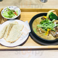 Café Slow Train Kā Fēi Guǎn food