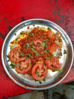Raju Omelette inside