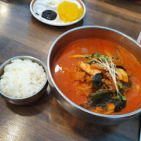 몽짬뽕 food