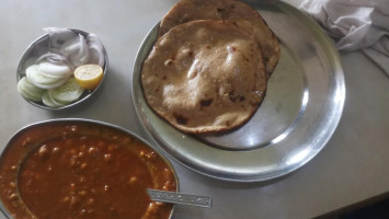 Sharma Vaishno Dhaba food