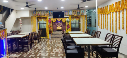 Sri Vinayaka Veg inside