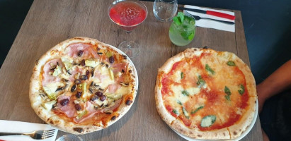 Sicily Autostrada Pizzeria food