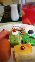 Guì Guān Zì Zhù Cān Tīng Zhǎng Róng Fèng Huáng Jiǔ Diàn Jiāo Xī food