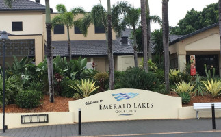 Emerald Lakes Golf Club outside