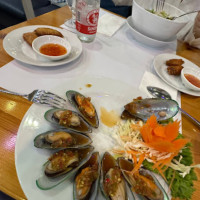 Honeymoon Thai food