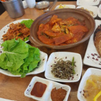 중문돌하루방식당 food