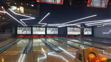 Strike Bowling Macquarie food