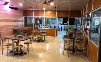 Sri Gowri Sankar Veg Coffee Shop inside