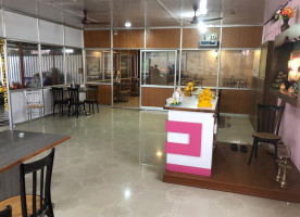 Sri Gowri Sankar Veg Coffee Shop inside