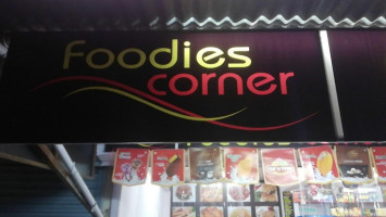 Foodies Corner food