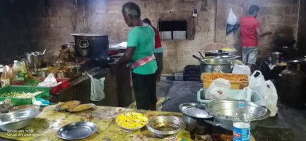 Spicy Family Dhaba food