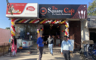 The Square Cafe outside