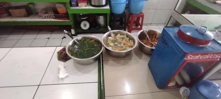 Warteg Kharisma Bahari food