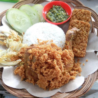 Ayam Bakar Babang Ivan food