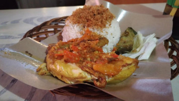 Ayam Penyet Bang Ropie food