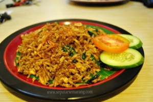 Mas"e Joyo Nasi Goreng food