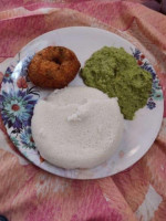Brahmins' Thatte Idli food