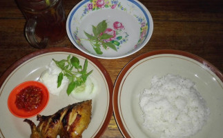 Ayam Bakar Santoso food