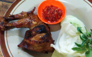 Ayam Bakar Santoso food