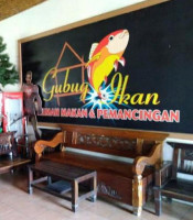 Gubug Ikan food