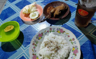 Bebek Goreng Ayam Goreng Surabaya Pak Sugeng food