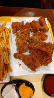 Crispy's Fried Chicken And Cafe (cfc) food