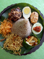 Nasi Daun Seludang food