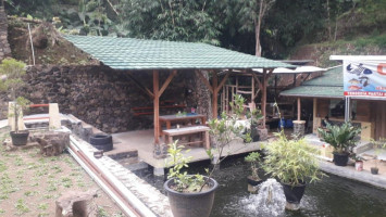 Cikupa Resto Saung Awi Coffee outside