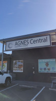 Agnes Water Pie Shop outside