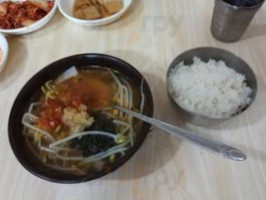 팔우정해장국 food