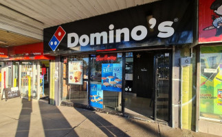 Domino's Pizza Cambridge Park inside
