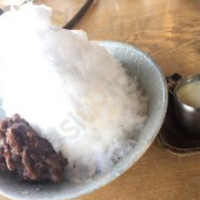 Sōng Huá Táng Guǒ Zi Diàn food