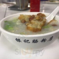 Yín Jì Cháng Fěn Diàn Shàng Jiǔ Lù Diàn food