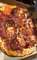 Manara Pizza House food
