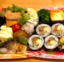 Liàn Wǎ Wū food