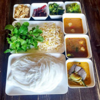 Khanom Jeen Pradok Ban Kru Yod food