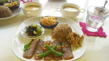 Y＆r Cafe Jiǔ Shí Jiǔ Lǐ food