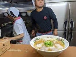 Yáng Qì Běn Diàn food