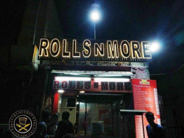 Rolls And More food