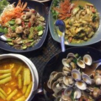 Mae Khlong Seafood food