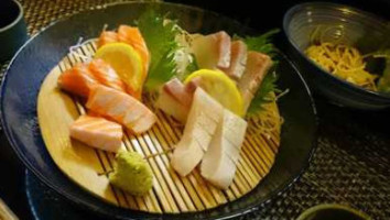 Tàn Huǒ Shāo Jū Jiǔ Wū Gōng Wěi food
