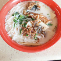 Ron Sheng Fish Head Bee Hoon food