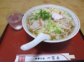 Zhōng Huá そばの Yī Fù Shì food