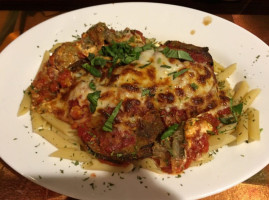 Enzzo's Trattoria food