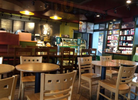 Starbucks Coffee Tǒng Yī Xīng Bā Kè inside