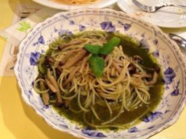 キャナリィ ロウ Qǐn Wū Chuān Gōng Yuán Diàn food