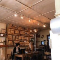 Kafe Gōng Chuán inside
