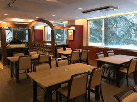Qiàn Jiā Shí Táng Teriyaki inside